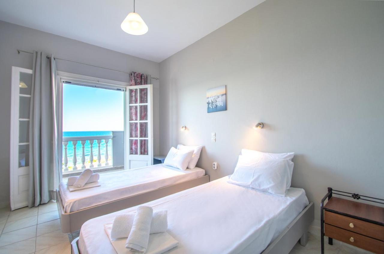 Bellezza Del Mare Apartment Amoudi Exterior photo
