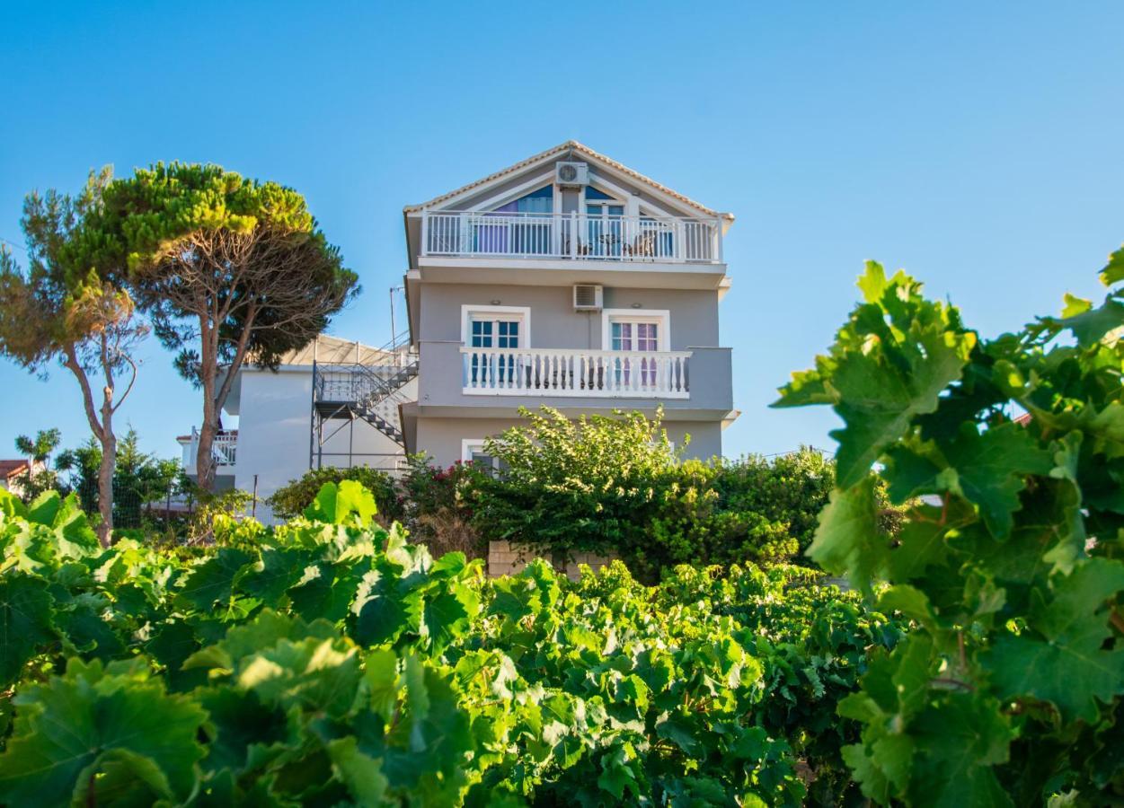 Bellezza Del Mare Apartment Amoudi Exterior photo